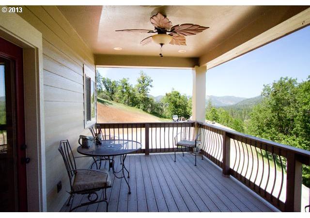 2386 R Fork Gold Hill, OR 97525 - Photo 12 of 16 Gallery Image 12