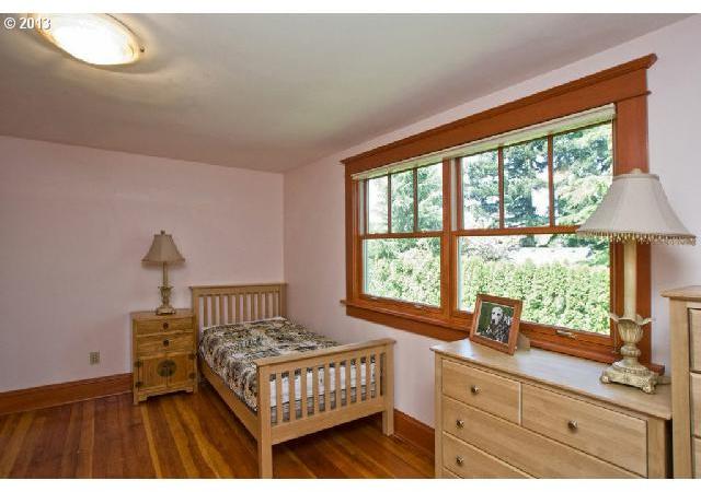 1263 Southwest Carson Street Portland, OR 97219 - Photo 4 of 16 Gallery Image 4
