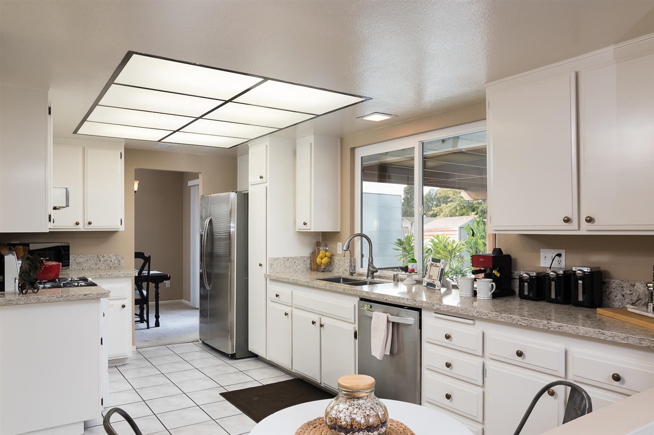 9304 Lake Hill Road Santee, CA 92071 - Photo 14 of 25 Gallery Image 14