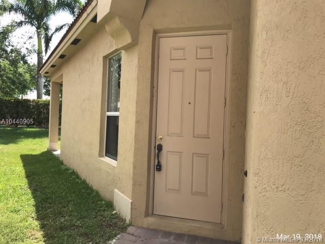 2305 Northeast 37th Road Homestead, FL 33033 - Photo 2 of 44