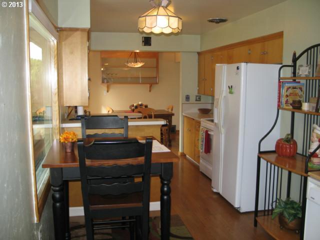 690 Frankton Road Hood River, OR 97031 - Photo 10 of 16 Gallery Image 10