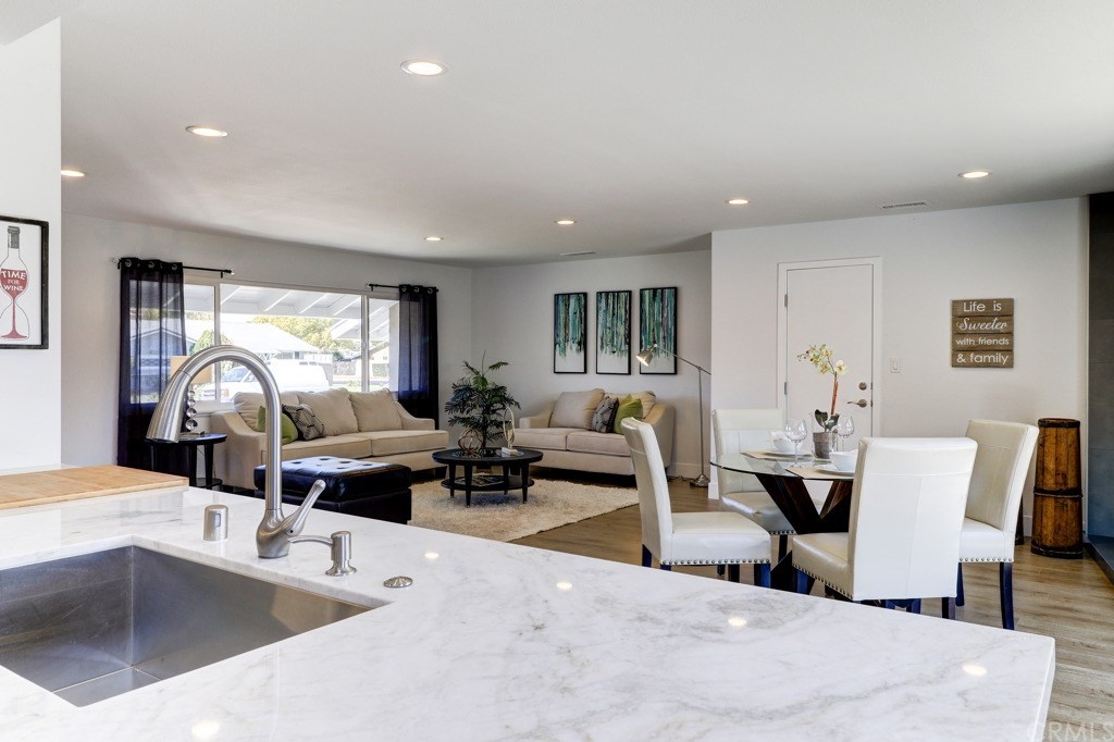 2444 Fordham Drive Costa Mesa, CA 92626 - Photo 6 of 50