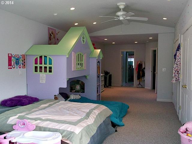 1708 Del Rio Road Roseburg, OR 97471 - Photo 10 of 16 Gallery Image 10