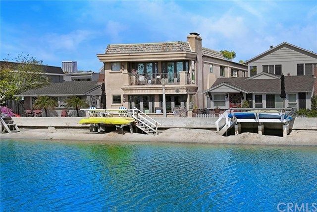 $2,900,000 | 208 Grand Canal, Newport Beach, CA 92662