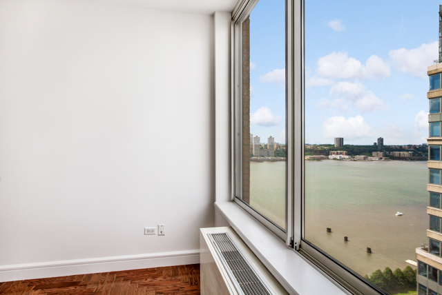 200 Riverside Boulevard, Unit 26D Manhattan, NY 10069 - Photo 7 of 11