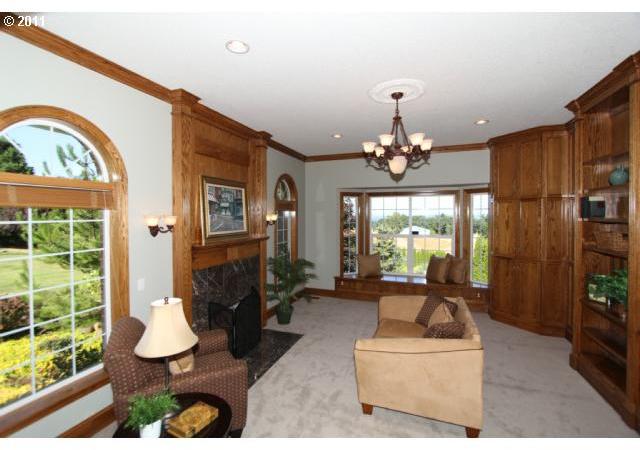 21640 Southwest Chapman Road Sherwood, OR 97140 - Photo 6 of 16 Gallery Image 6