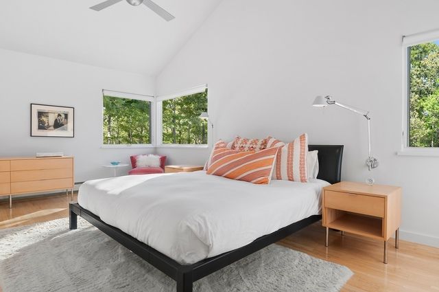 14 Scrimshaw Lane, Amagansett, NY 11930 Compass