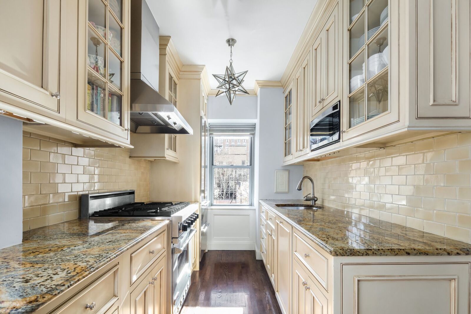 605 Park Avenue, Unit 7F Manhattan, NY 10065 - Photo 4 of 10