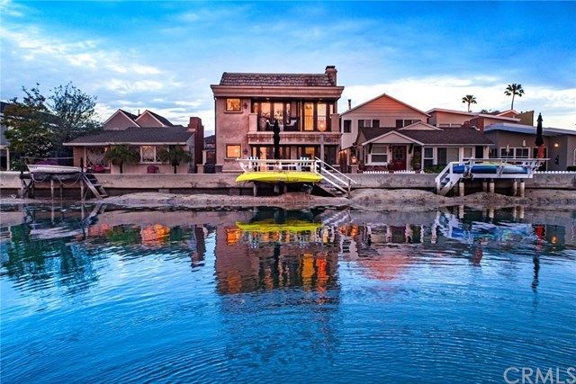 $2,900,000 | 208 Grand Canal, Newport Beach, CA 92662
