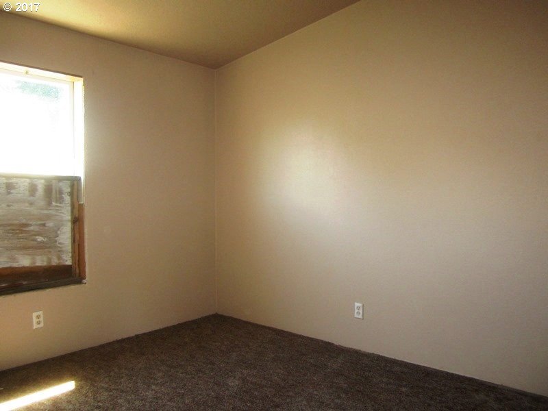 1709 Chemawa Road Northeast Keizer, OR 97303 - Photo 31 of 32 Gallery Image 31