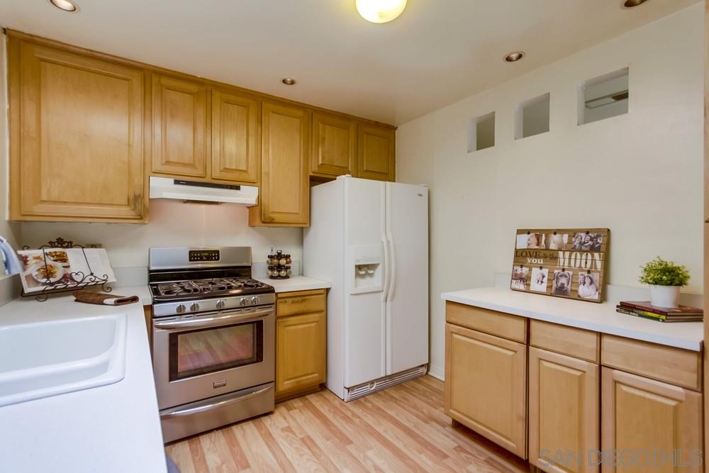 11652 Rio Fondo Lakeside, CA 92040 - Photo 6 of 23 Gallery Image 6