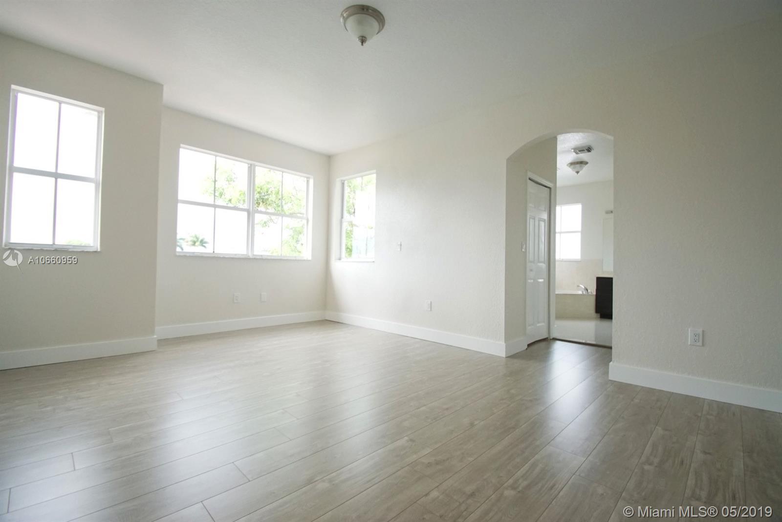 16605 Southwest 55th Terrace Miami, FL 33185 - Photo 12 of 23