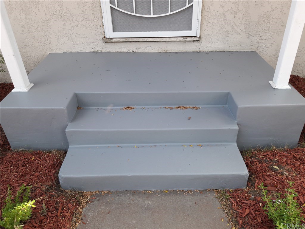 2890 Eucalyptus Avenue Long Beach, CA 90806 - Photo 11 of 44