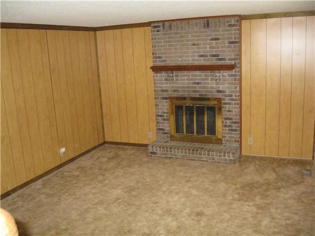 710 Rossview Road Clarksville, TN 37043 - Photo 22 of 25 Gallery Image 22