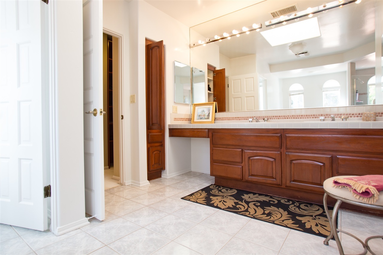 1565 Burgundy Road Encinitas, CA 92024 - Photo 21 of 25