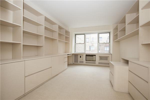 155 East 76th Street, Unit 10D Manhattan, NY 10021 - Photo 8 of 11 Photo