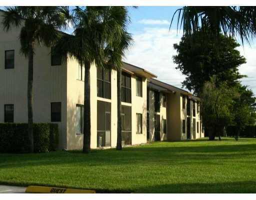 21938 Remsen Terrace, Unit D209 Boca Raton, FL 33433 - Photo 20 of 22 Gallery Image 20