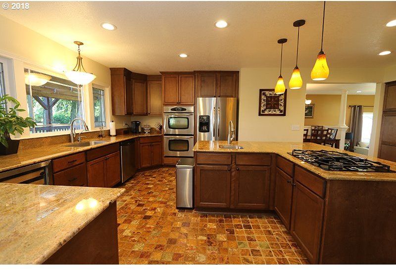 15152 South Loder Road Oregon City, OR 97045 - Photo 18 of 32 Gallery Image 18