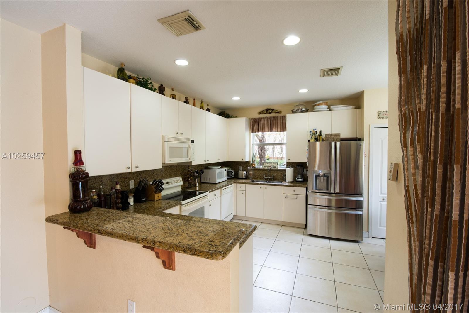 16371 Southwest 62nd Terrace Miami, FL 33193 - Photo 12 of 35