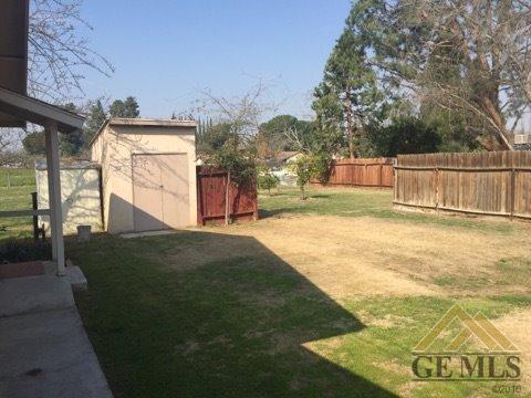 417 Baldwin Road Bakersfield, CA 93304 - Photo 10 of 18 Gallery Image 10