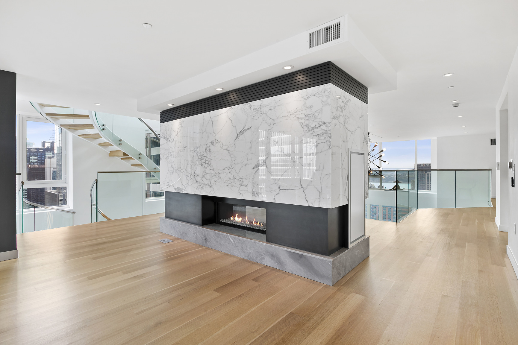 135 West 52nd Street, Unit PH1 Manhattan, NY 10019 - Photo 9 of 27