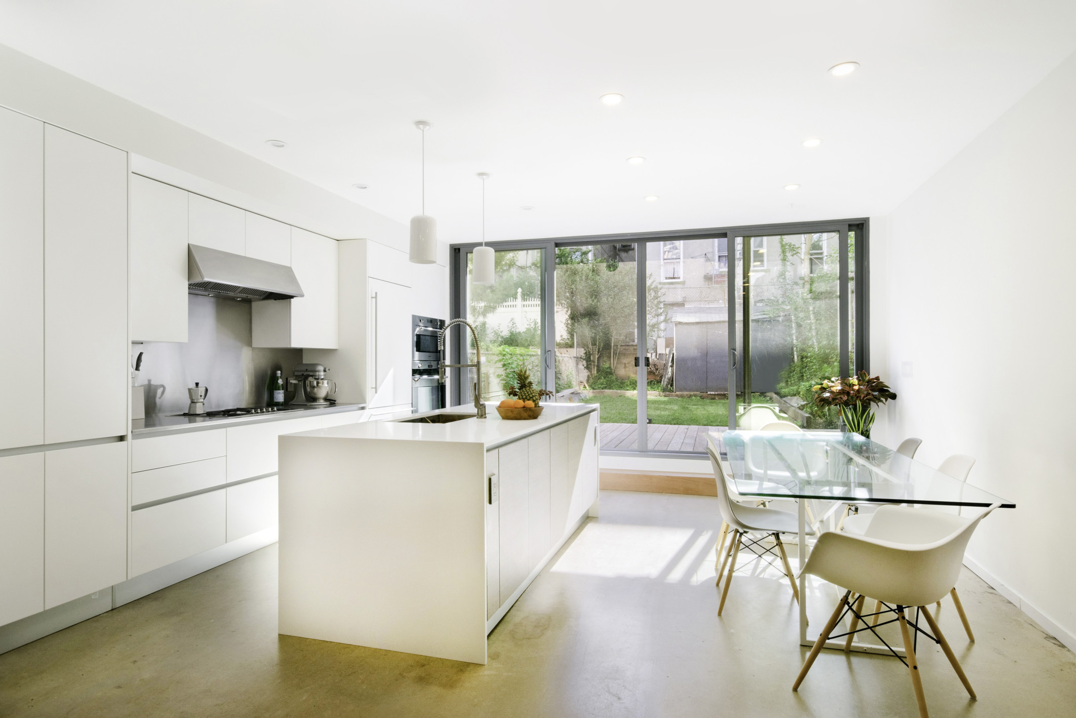 654 Humboldt Street Brooklyn, NY 11222 - Photo 1 of 8