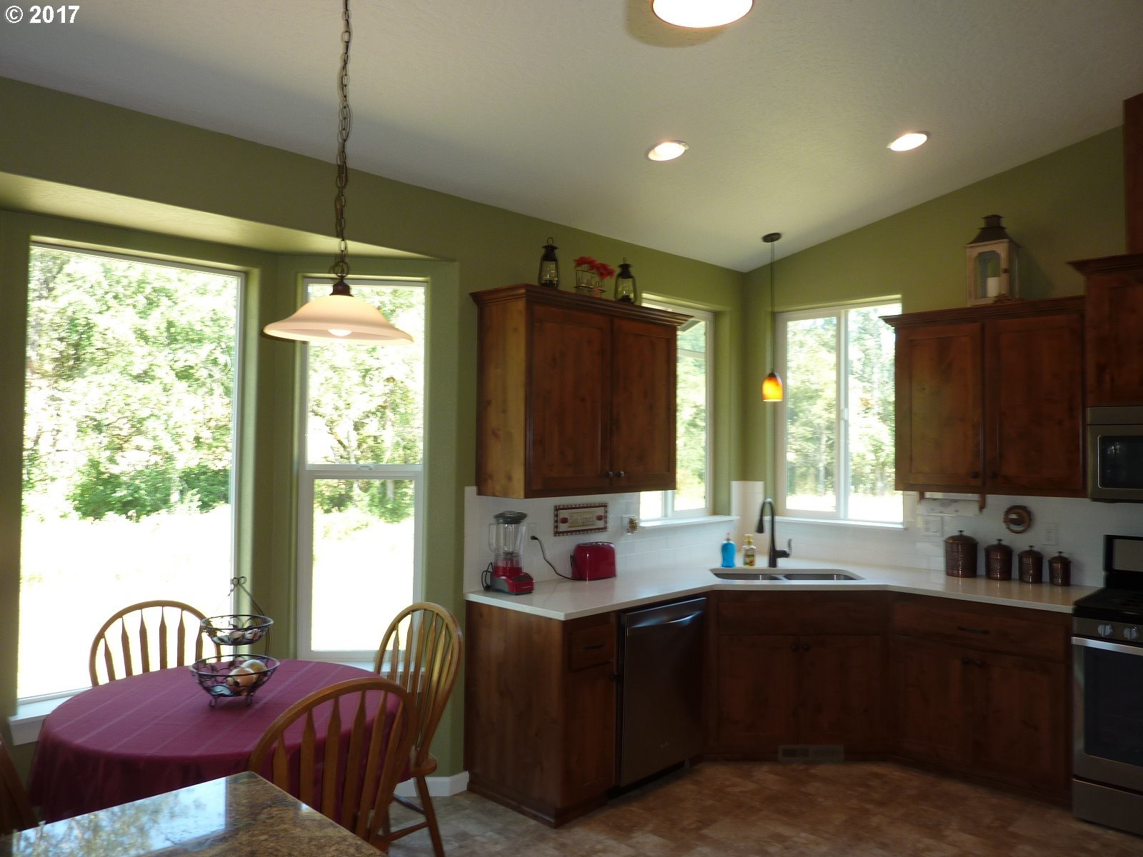 10908 Buckhorn Road Glide, OR 97443 - Photo 20 of 23 Gallery Image 20