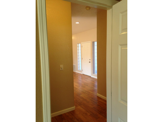 724 Lewis Road Watsonville, CA 95076 - Photo 10 of 25