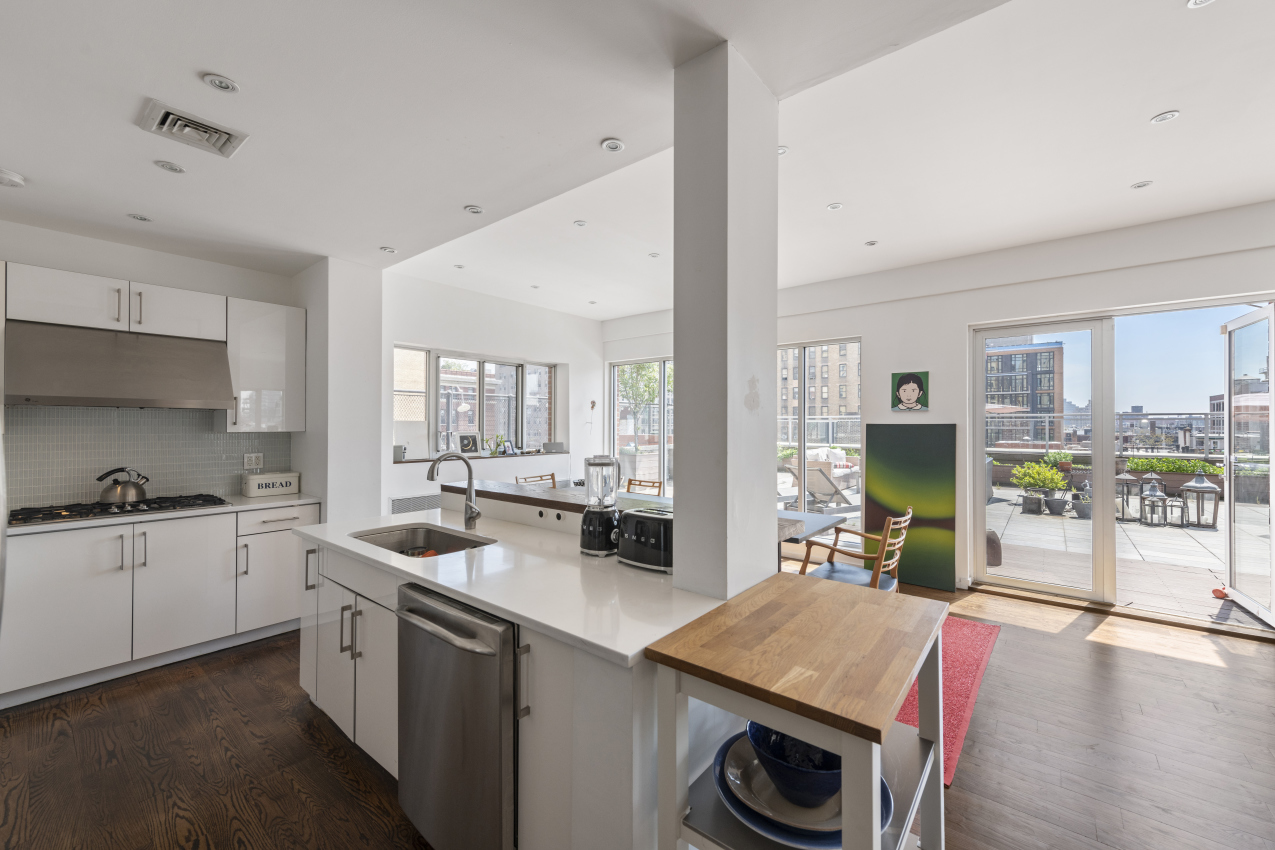 210 West 16th Street, Unit PH Manhattan, NY 10011 - Photo 5 of 13