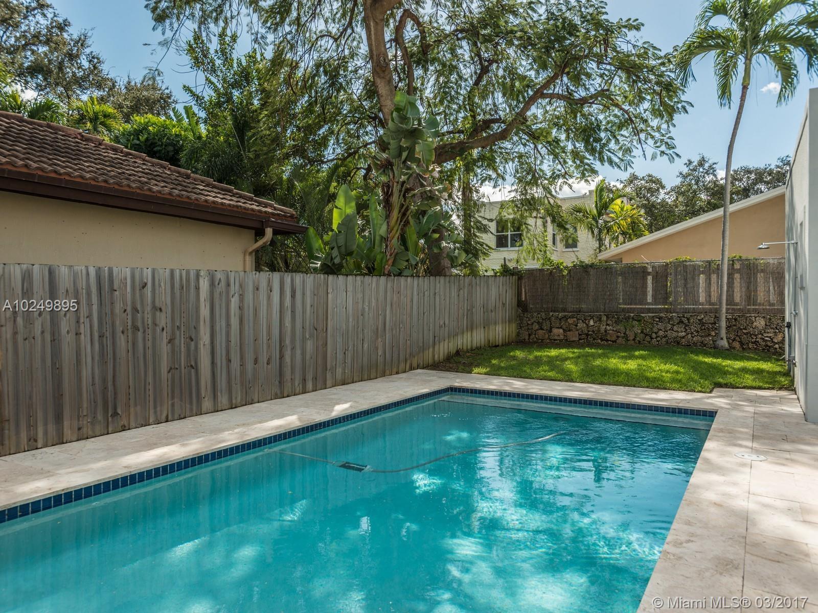 152 Southwest 20th Road Miami, FL 33129 - Photo 21 of 24