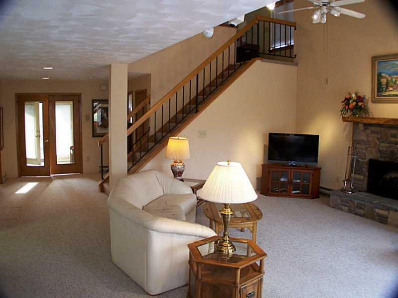 1940 South Ridge Way Hidden Valley, PA 15502 - Photo 5 of 21 Gallery Image 5