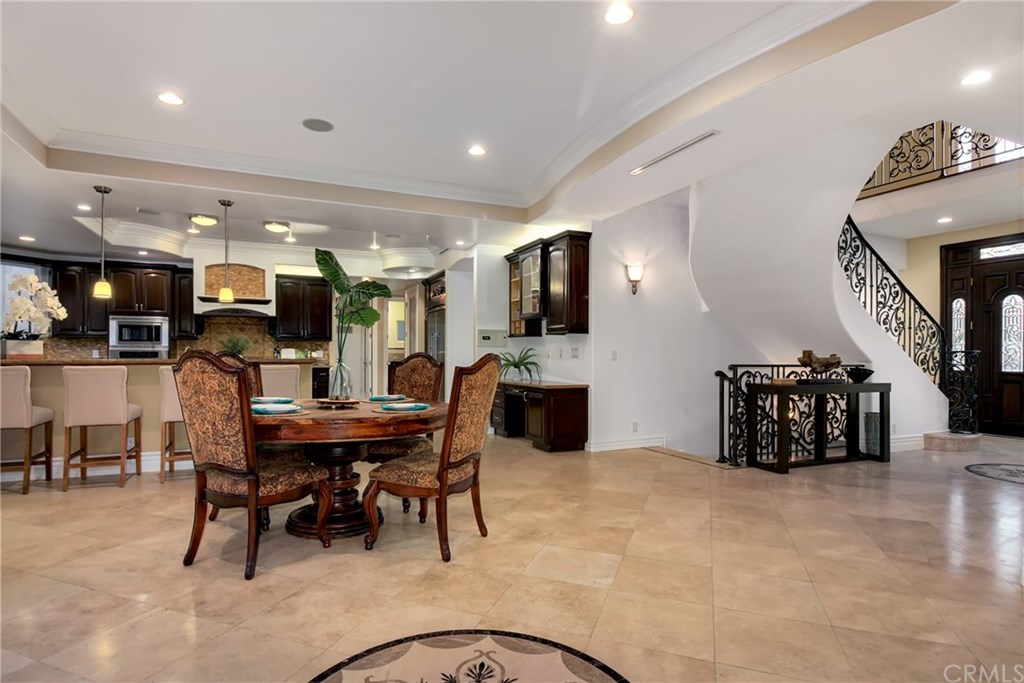 22436 North Summit Ridge Circle Chatsworth, CA 91311 - Photo 9 of 39