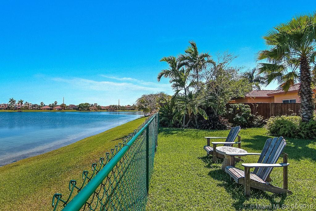 13643 Southwest 124th Avenue Road Miami, FL 33186 - Photo 31 of 35