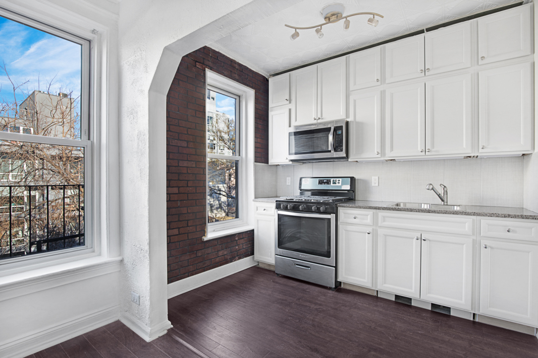 187 8th Street, Unit 3 Brooklyn, NY 11215 - Photo 2 of 3