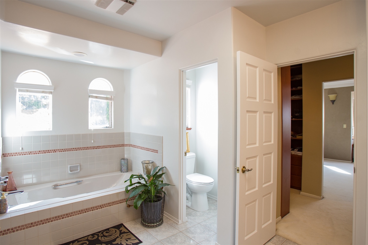 1565 Burgundy Road Encinitas, CA 92024 - Photo 22 of 25