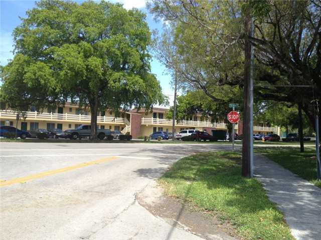 465 Swallow Drive, Unit 9 Miami, FL 33166 - Photo 1 of 15