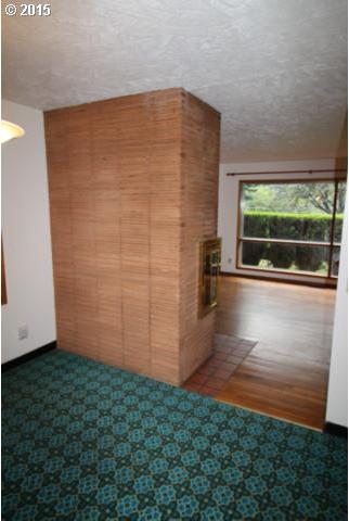 6918 Southeast Deardorff Road Portland, OR 97236 - Photo 5 of 14 Gallery Image 5
