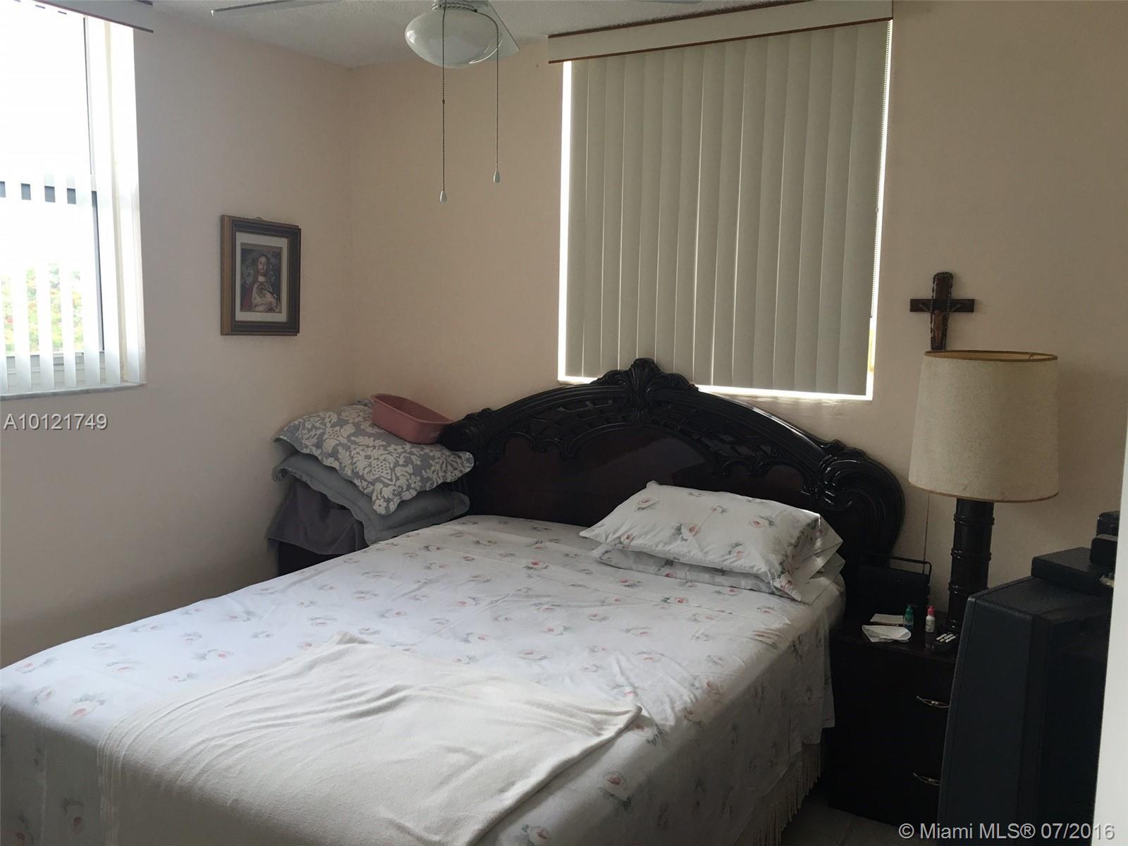 501 Southwest 1st Street, Unit 507 Miami, FL 33130 - Photo 5 of 9