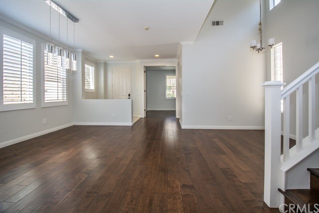 206 Laurel Avenue Brea, CA 92821 - Photo 4 of 32