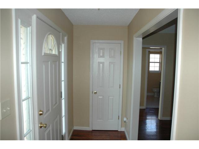 1570 Wolf Ridge Drive Collierville, TN 38017 - Photo 3 of 23 FOYER