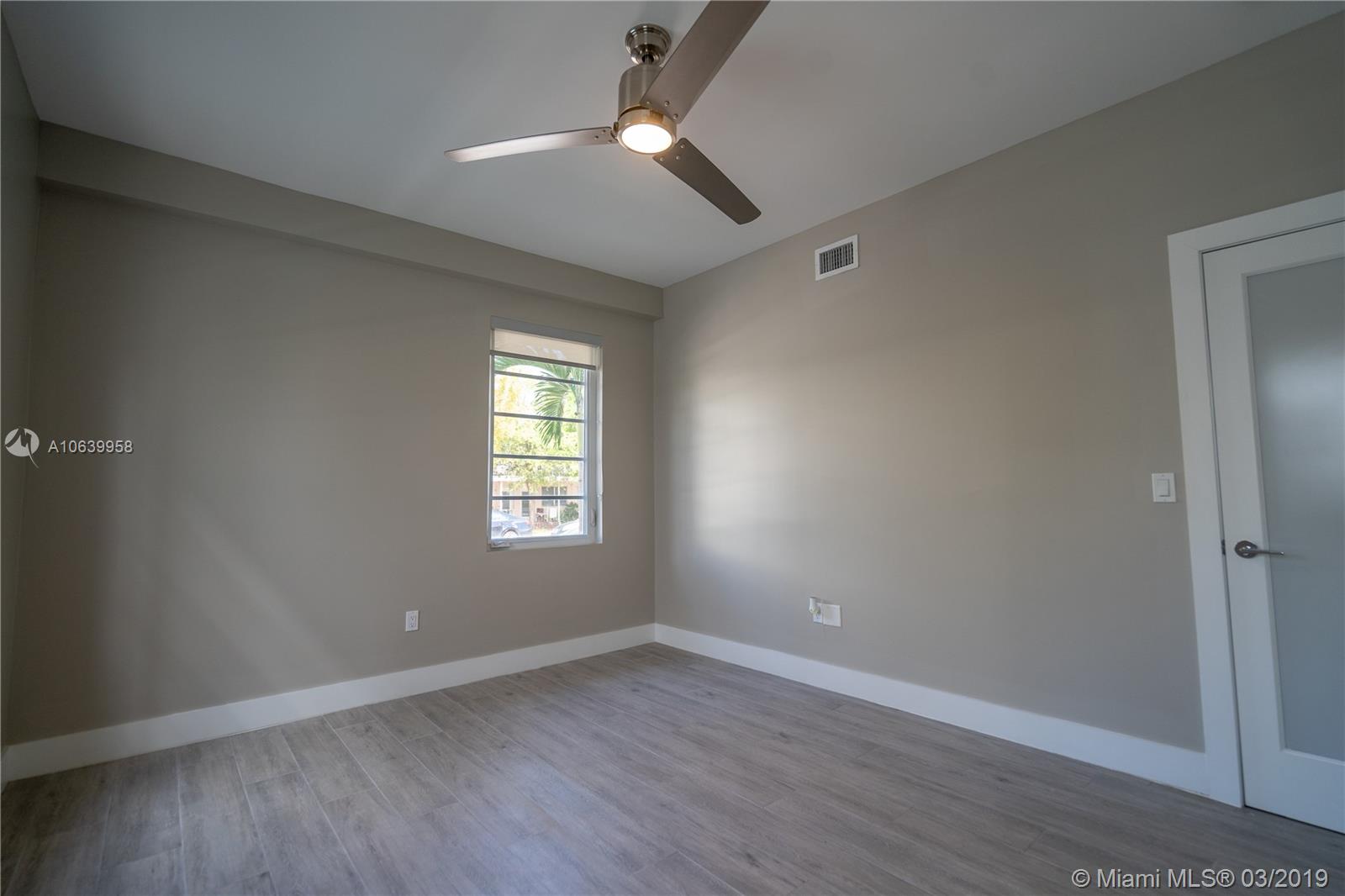 1100 10th Street, Unit 9 Miami Beach, FL 33139 - Photo 13 of 16