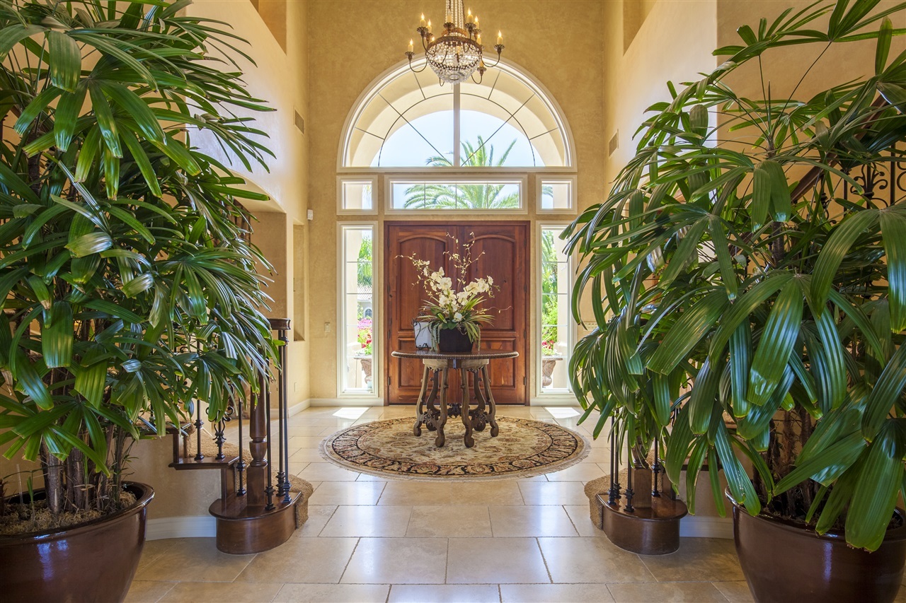 6802 Farms View Court Rancho Santa Fe, CA 92067 - Photo 5 of 25 Imagine greeting your guests in this fantastic sundrenched spot!
