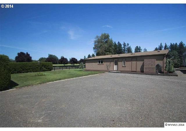 20492 Olmstead Road Northeast Aurora, OR 97002 - Photo 5 of 16