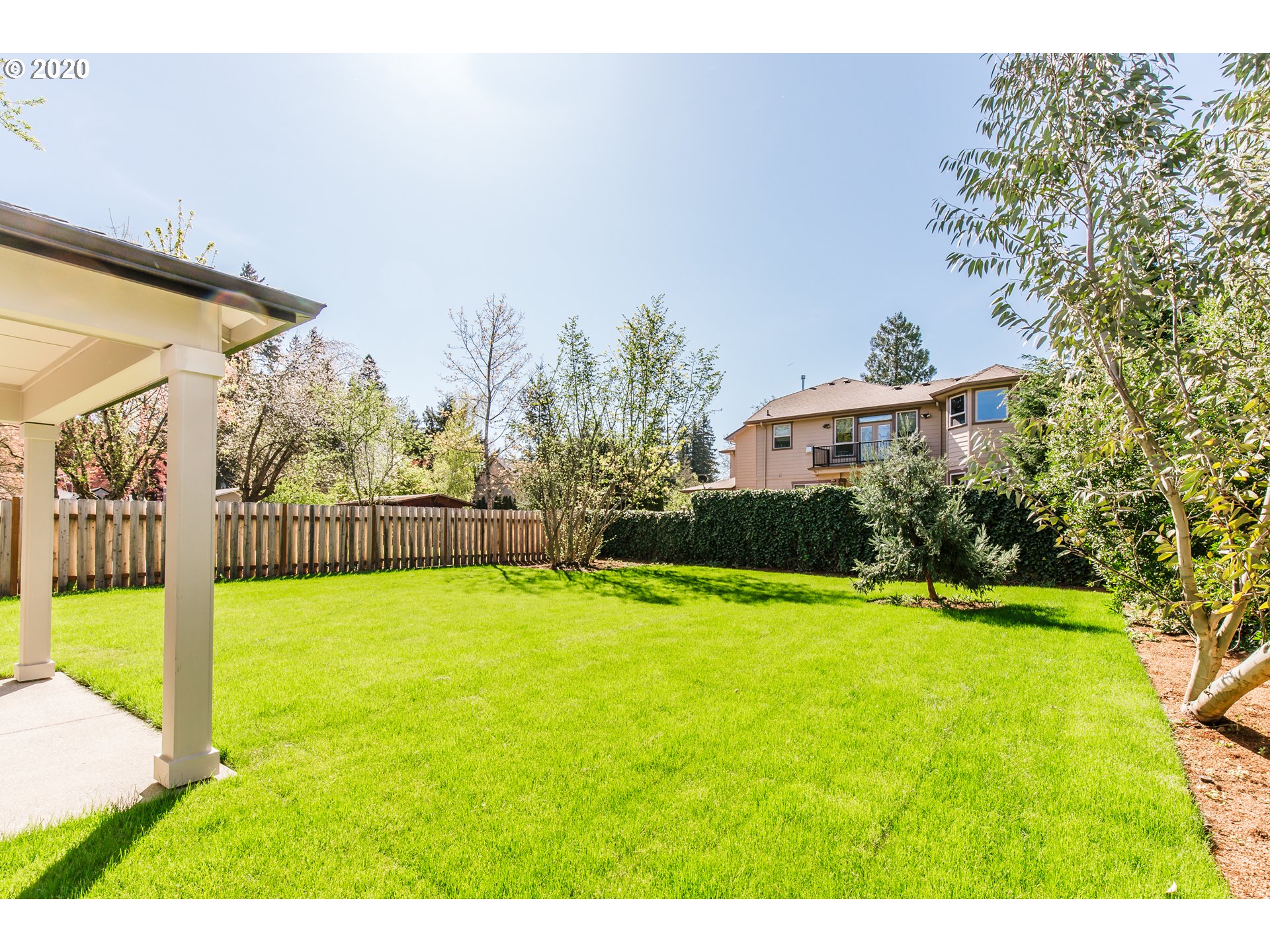 5560 Southwest Brugger Street Portland, OR 97219 - Photo 4 of 13 Gallery Image 4