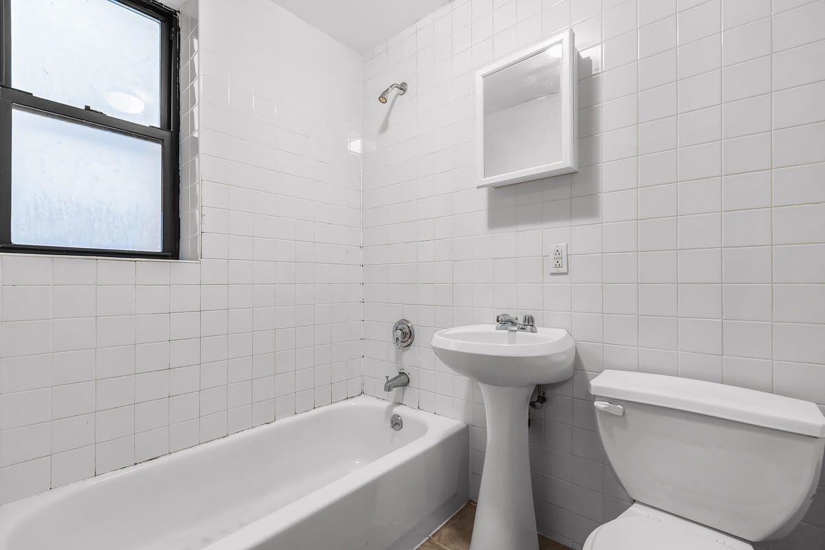 168 West 4th Street, Unit 5 Manhattan, NY 10014 - Photo 6 of 7