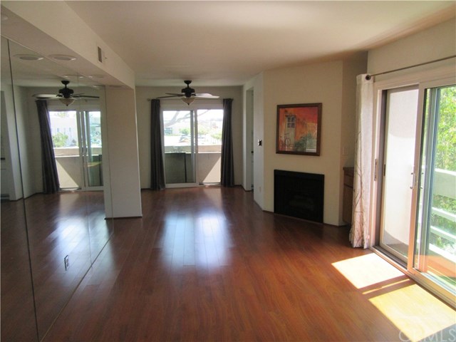12592 Montecito Road, Unit 9 Seal Beach, CA 90740 - Photo 5 of 16