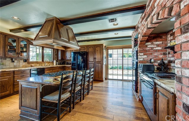2001 Cypress Point Drive Corona, CA 92882 - Photo 13 of 62 Gourmet kitchen with center island