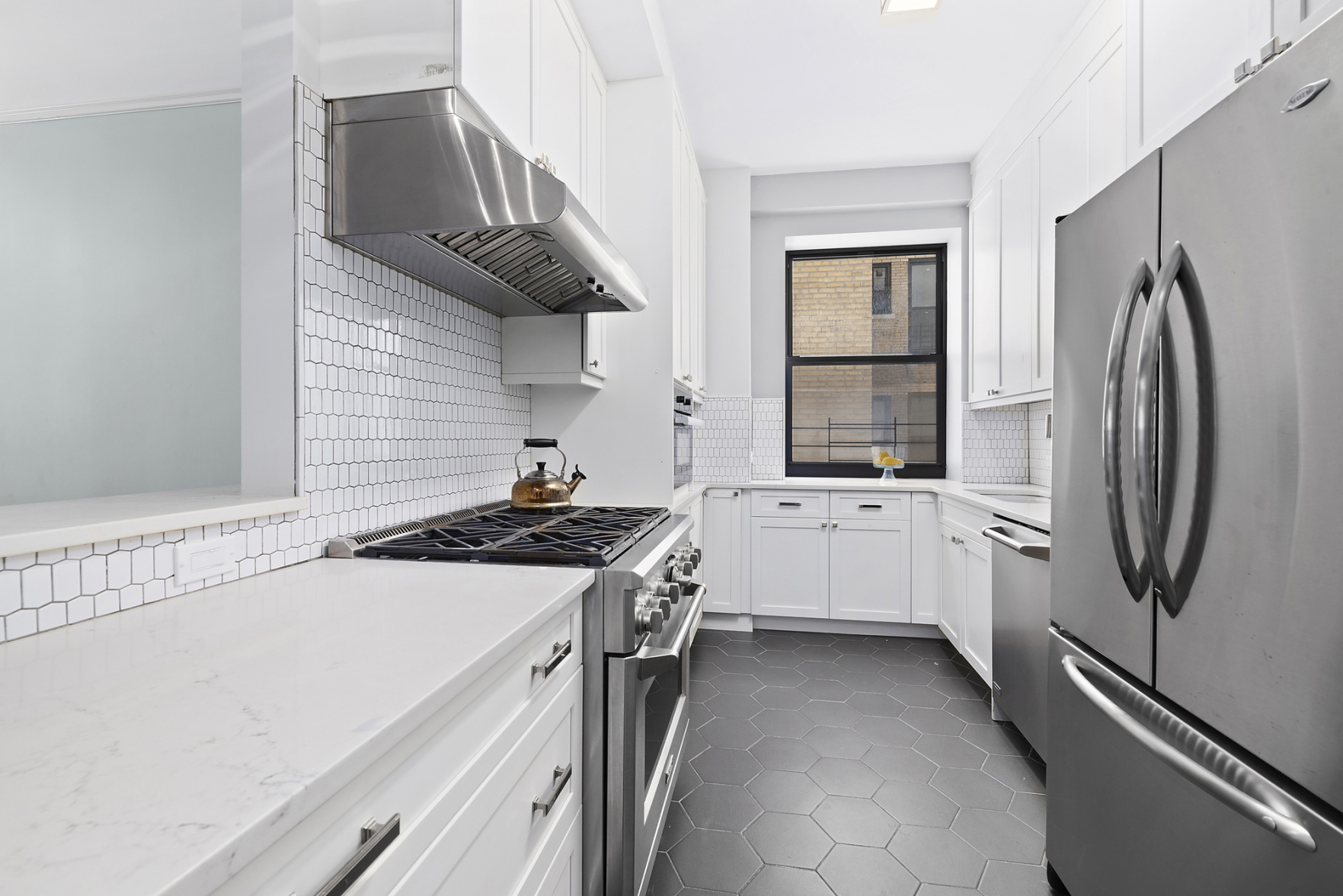 375 Riverside Drive, Unit 4E Manhattan, NY 10025 - Photo 4 of 10