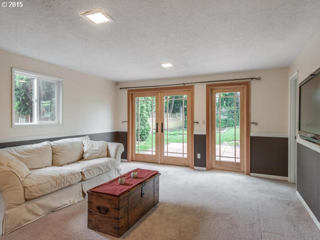 2175 Southwest Roxbury Avenue Portland, OR 97225 - Photo 13 of 16 Gallery Image 13