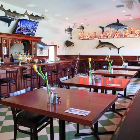 $9,000,000 | 470 West Lake Drive, Montauk, NY 11954